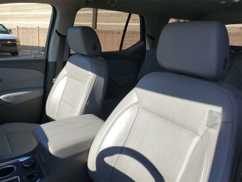 Certified 2018 Chevrolet Traverse Premier image 19