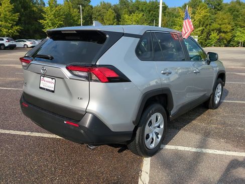 Used 2025 Toyota RAV4 LE FWD image 4