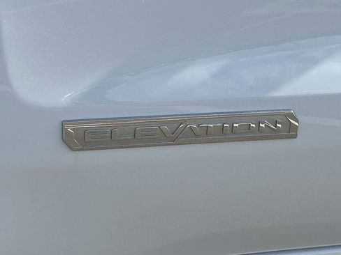 Used 2025 GMC Sierra 1500 Elevation AWD/4WD image 31