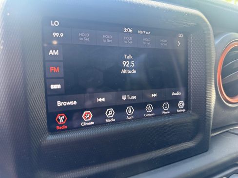 Used 2021 Jeep Gladiator Mojave w/ LED Lighting Group AWD/4WD image 26