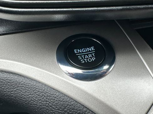 Certified 2023 Ford Explorer XLT image 24