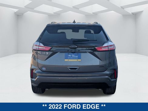 Certified 2022 Ford Edge SE w/ Black Appearance Package image 5