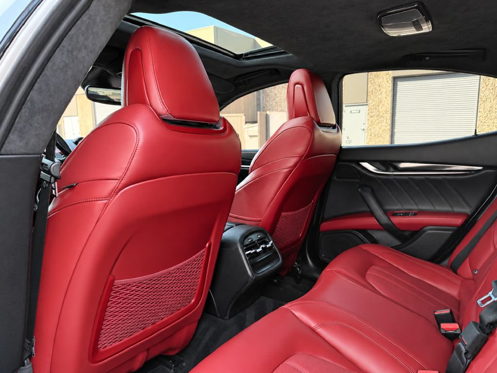 Used 2023 Maserati Ghibli Modena RWD image 13