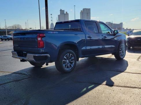 Used 2024 Chevrolet Silverado 1500 LT image 2