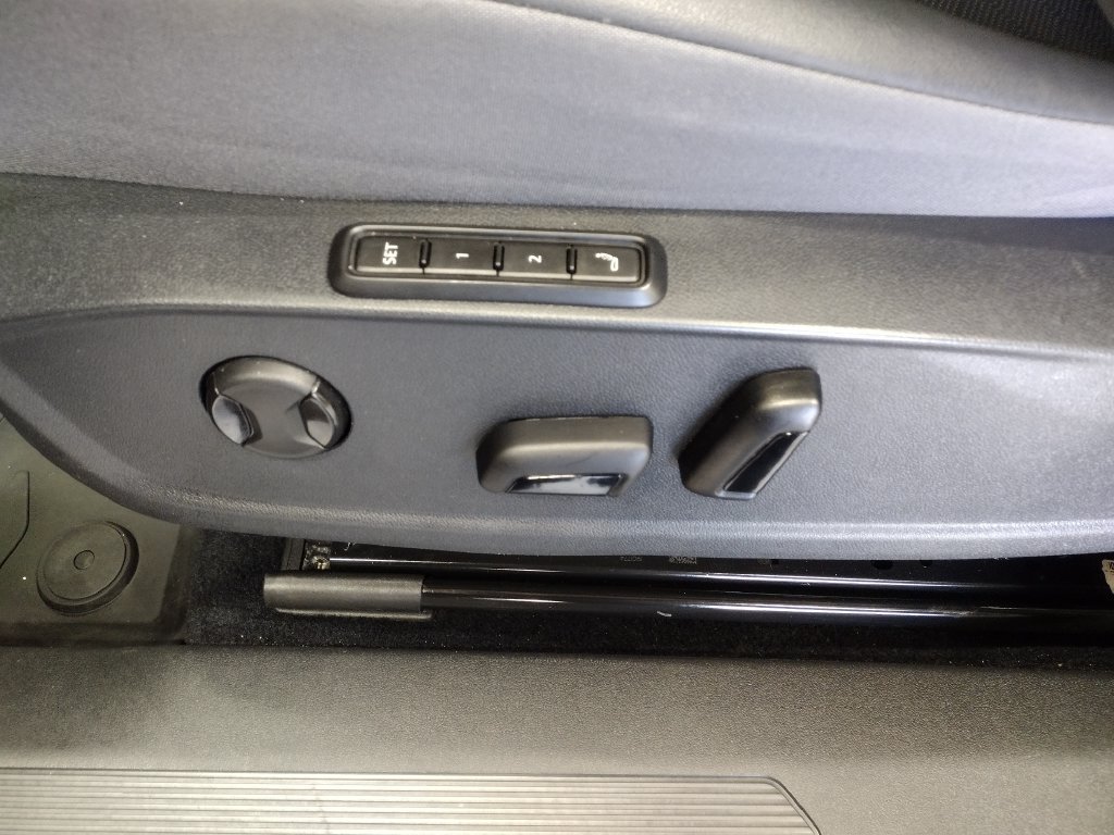 Used 2023 Volkswagen ID.4 Pro S RWD image 21