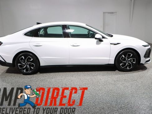 Used 2025 Hyundai Sonata SEL FWD image 6