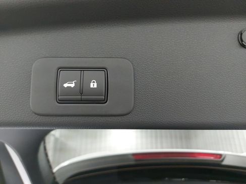Used 2025 Nissan Murano SV AWD/4WD image 13