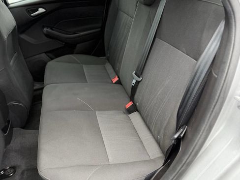 Used 2018 Ford Focus SE image 30