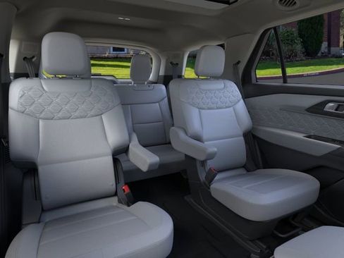 New 2026 Ford Explorer Platinum AWD/4WD image 11