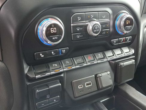 Used 2020 GMC Sierra 1500 AT4 w/ AT4 Premium Package AWD/4WD image 16