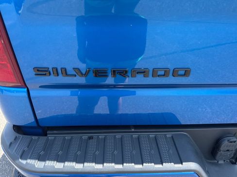 Used 2022 Chevrolet Silverado 1500 Custom w/ LPO, Dark Essentials Package AWD/4WD image 30