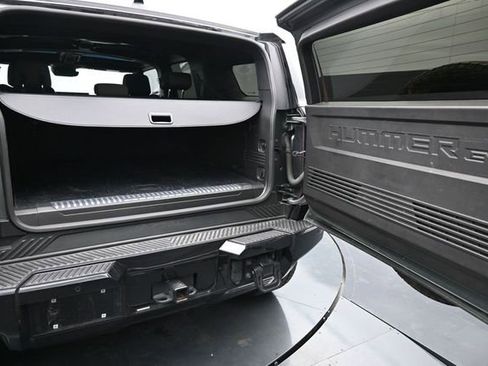 Used 2024 GMC Hummer EV 3X AWD/4WD image 9