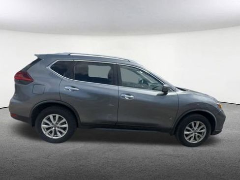 Used 2018 Nissan Rogue SV AWD/4WD image 10