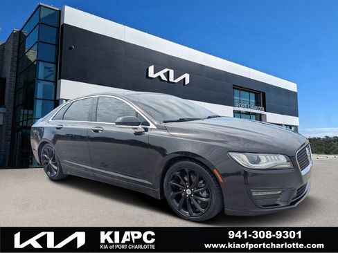 Used 2020 Lincoln MKZ Reserve w/ Monochromatic Package FWD image 1