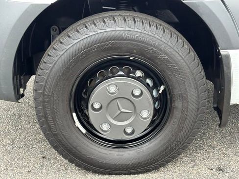 Used 2025 Mercedes-Benz Sprinter 3500 image 36