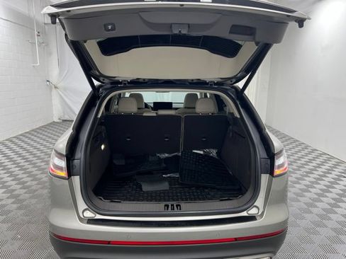 Used 2023 Lincoln Nautilus Reserve AWD/4WD image 8