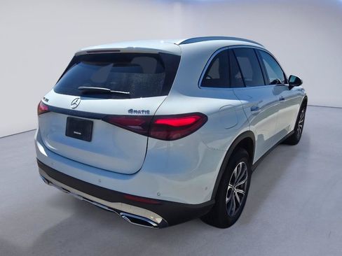 Used 2024 Mercedes-Benz GLC 300 4MATIC image 5