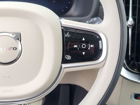 New 2026 Volvo XC90 T8 Ultra w/ Protection Package Premier AWD/4WD image 13