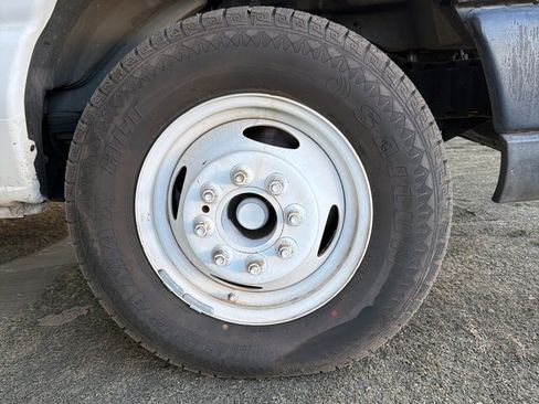 Used 2019 Ford E-350 and Econoline 350 Super Duty image 31