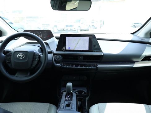 Used 2023 Toyota Prius XLE image 10