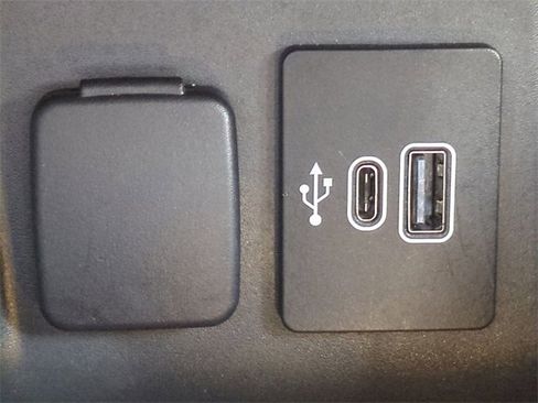 Certified 2025 Ford Explorer ST-Line w/ ST-Line Street Pack image 22