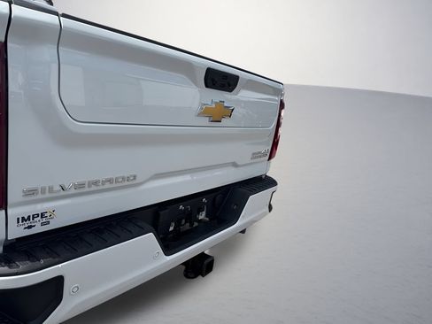 New 2026 Chevrolet Silverado 3500 High Country w/ Technology Package AWD/4WD image 32