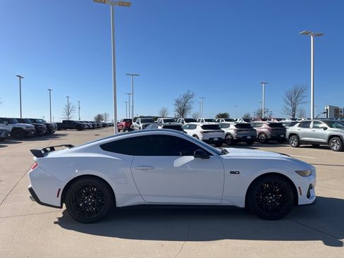 Used 2025 Ford Mustang GT Premium w/ GT Performance Package image 6
