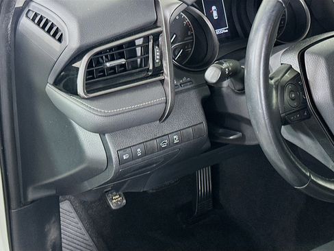 Used 2021 Toyota Camry SE image 16