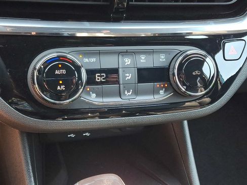 Used 2025 Buick Envista Sport Touring w/ Convenience I Package FWD image 15