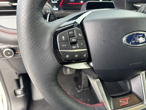 Used 2025 Ford Explorer ST image 20
