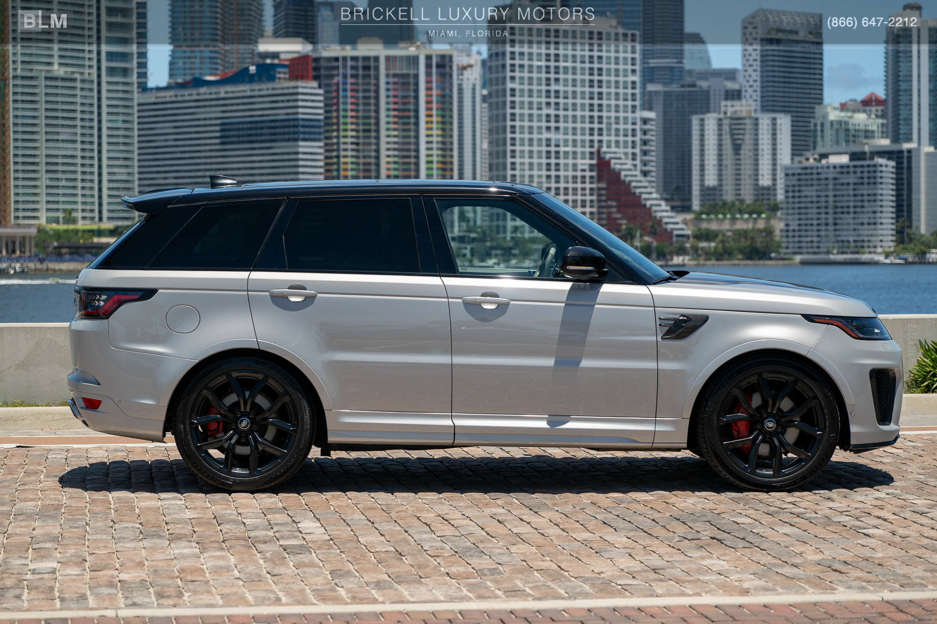 Used 2022 Land Rover Range Rover Sport SVR Carbon Edition AWD/4WD image 12