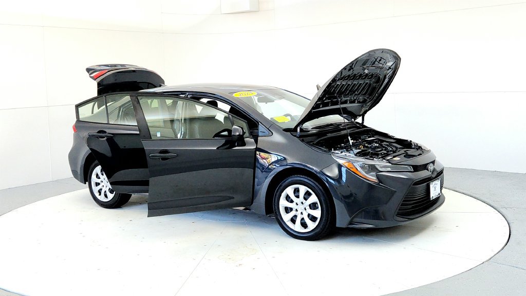 Used 2024 Toyota Corolla LE FWD image 12