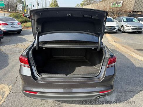 Used 2018 Kia Optima S w/ Panoramic Sunroof Package image 22