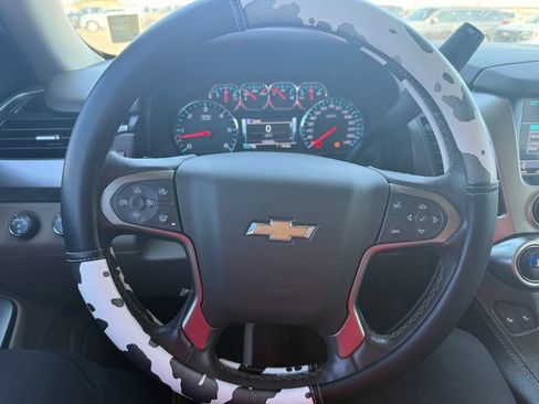 Used 2019 Chevrolet Suburban LT AWD/4WD image 8