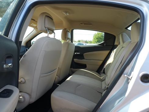 Used 2011 Dodge Avenger Express FWD image 17