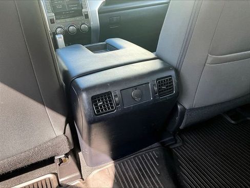 Used 2020 Toyota Tundra SR5 w/ SR5 Upgrade Package AWD/4WD image 28