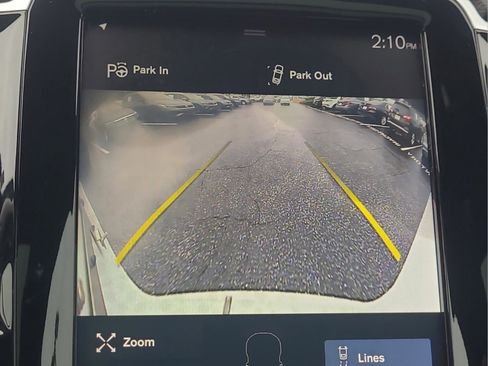 Used 2019 Volvo XC90 T6 R-Design w/ Advanced Package image 18