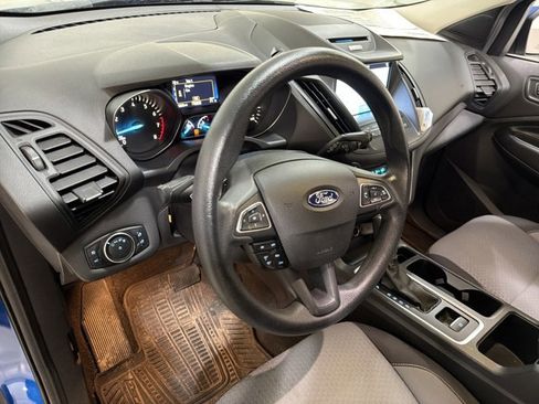 Used 2017 Ford Escape SE w/ Equipment Group 201A AWD/4WD image 7