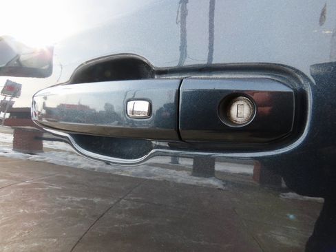 Used 2021 Chevrolet Silverado 1500 RST image 22