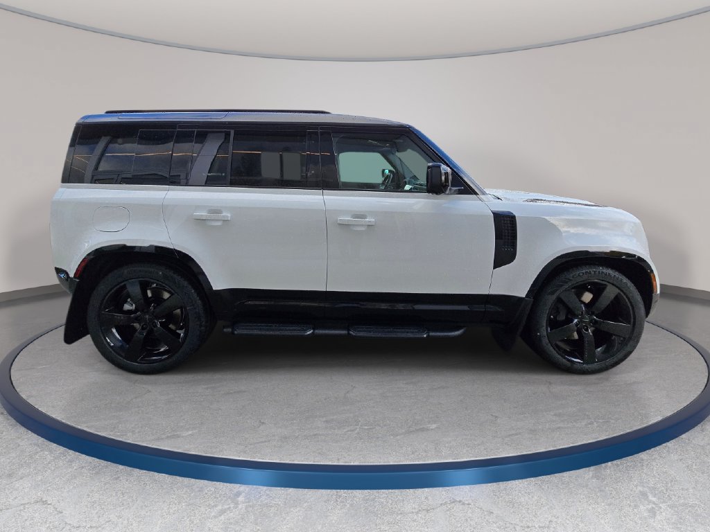 New 2026 Land Rover Defender 110 X-Dynamic SE AWD/4WD image 4