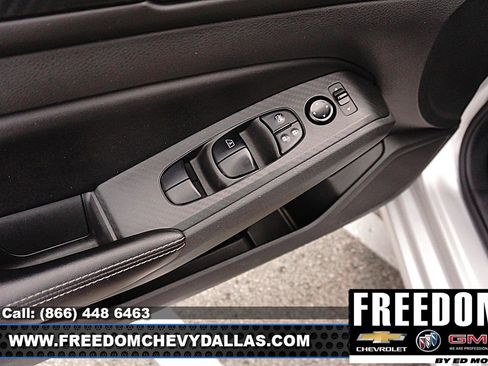Used 2024 Nissan Altima 2.5 SV FWD image 33