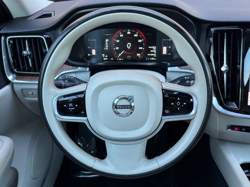 Used 2019 Volvo S60 T5 Momentum w/ Premium Package image 26