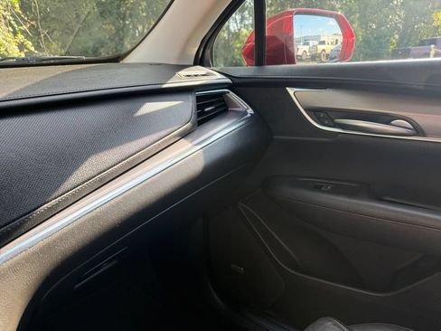 Used 2019 Cadillac XT5 Luxury FWD image 25