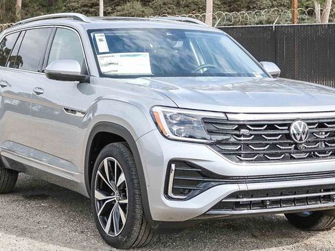New 2026 Volkswagen Atlas SEL Premium R-Line AWD/4WD image 3
