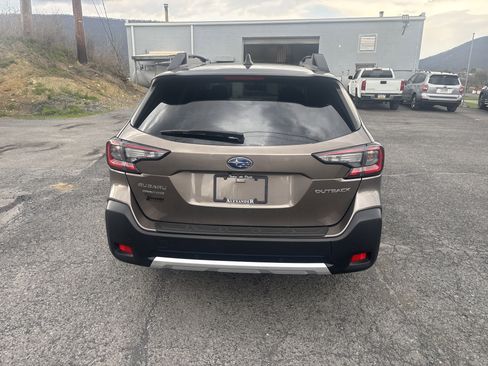Used 2024 Subaru Outback Limited image 4