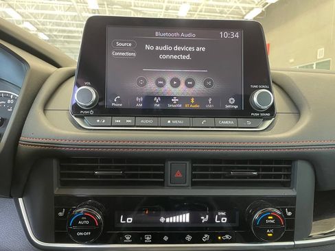 Certified 2026 Nissan Rogue SV AWD/4WD image 15