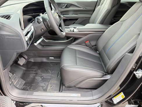 New 2026 Cadillac Lyriq Sport RWD image 5