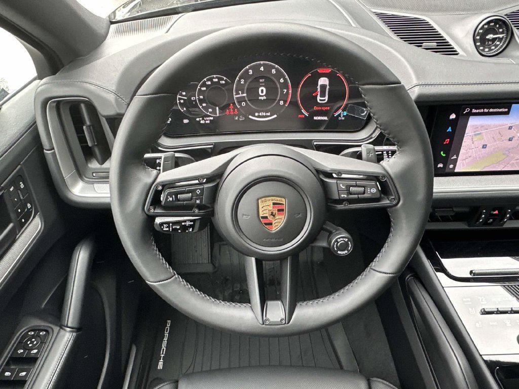 Used 2026 Porsche Cayenne Coupe AWD/4WD image 15