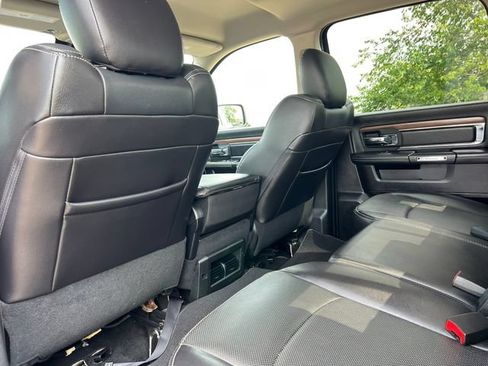 Used 2016 RAM 1500 Laramie AWD/4WD image 31