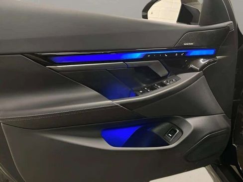 Used 2025 BMW i5 eDrive40i image 27